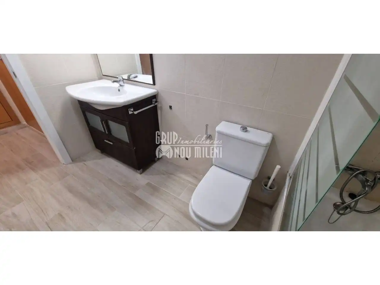 Baño de Apartamento de alquiler en Catarroja con Aire acondicionado y Calefacción