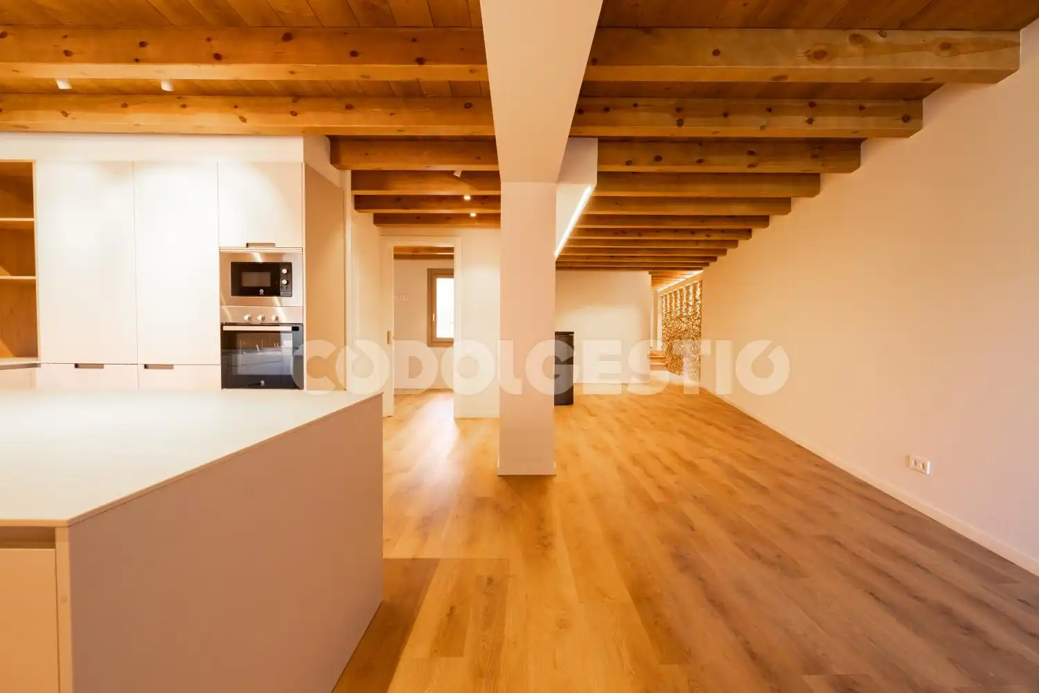 Flat for rent in Vic