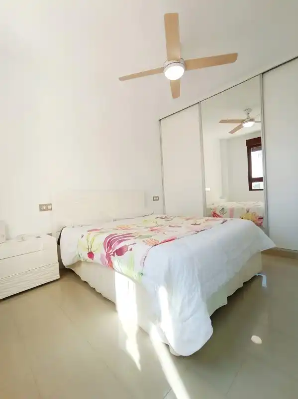 Bedroom of Duplexes for sale in Requena  with Heating and Furnished