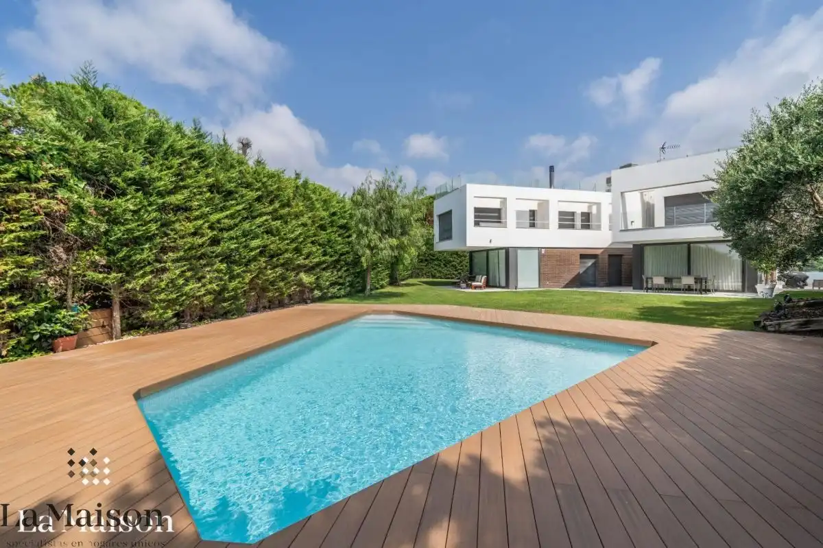 Piscina de Casa o xalet en venda en Sant Andreu de Llavaneres amb Aire condicionat, Calefacció i Jardí privat