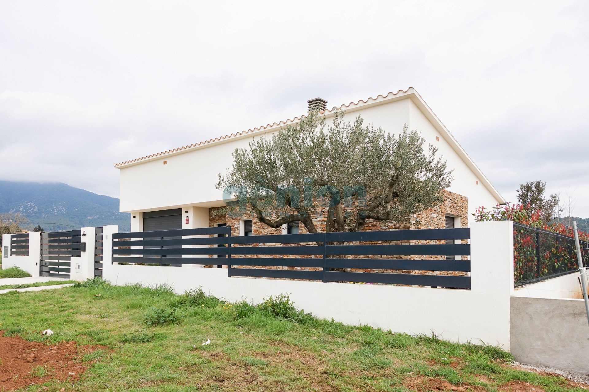 Vista exterior de Casa o xalet en venda en Maià de Montcal amb Aire condicionat, Calefacció i Jardí privat
