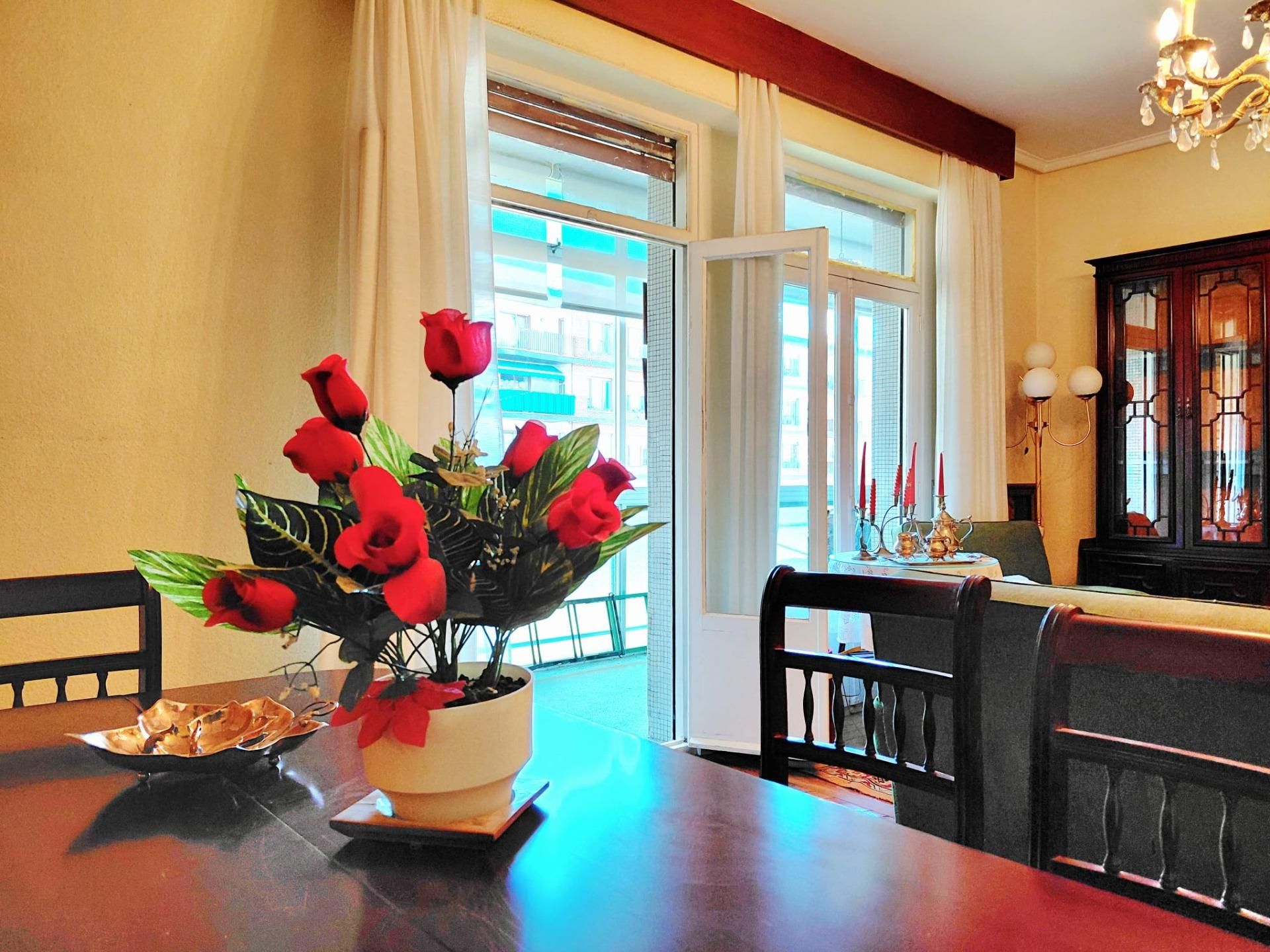 Comedor de Piso en venta en Getxo  con Calefacción, Terraza y Amueblado