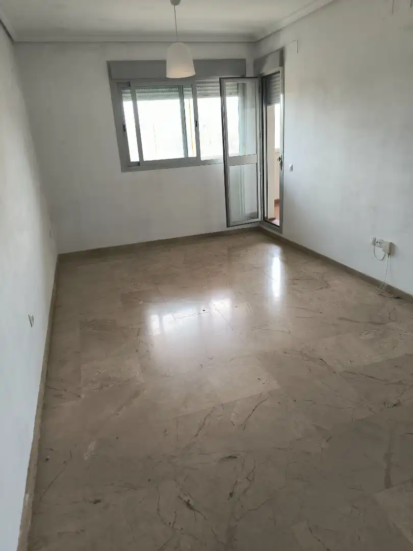 Sala d'estar de Pis en venda en Sevilla amb Aire condicionat, Calefacció i Terrassa
