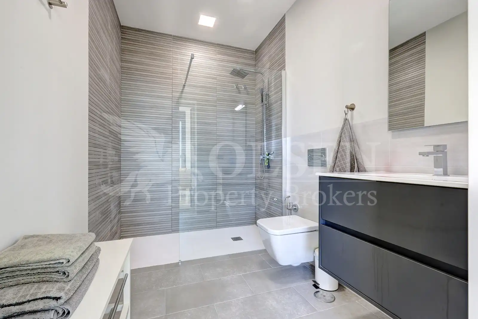 Baño de Casa o chalet en venta en Estepona con Aire acondicionado, Calefacción y Jardín privado
