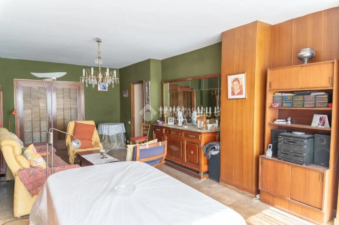Habitación de Piso en venta en Madrid con Calefacción y Terraza