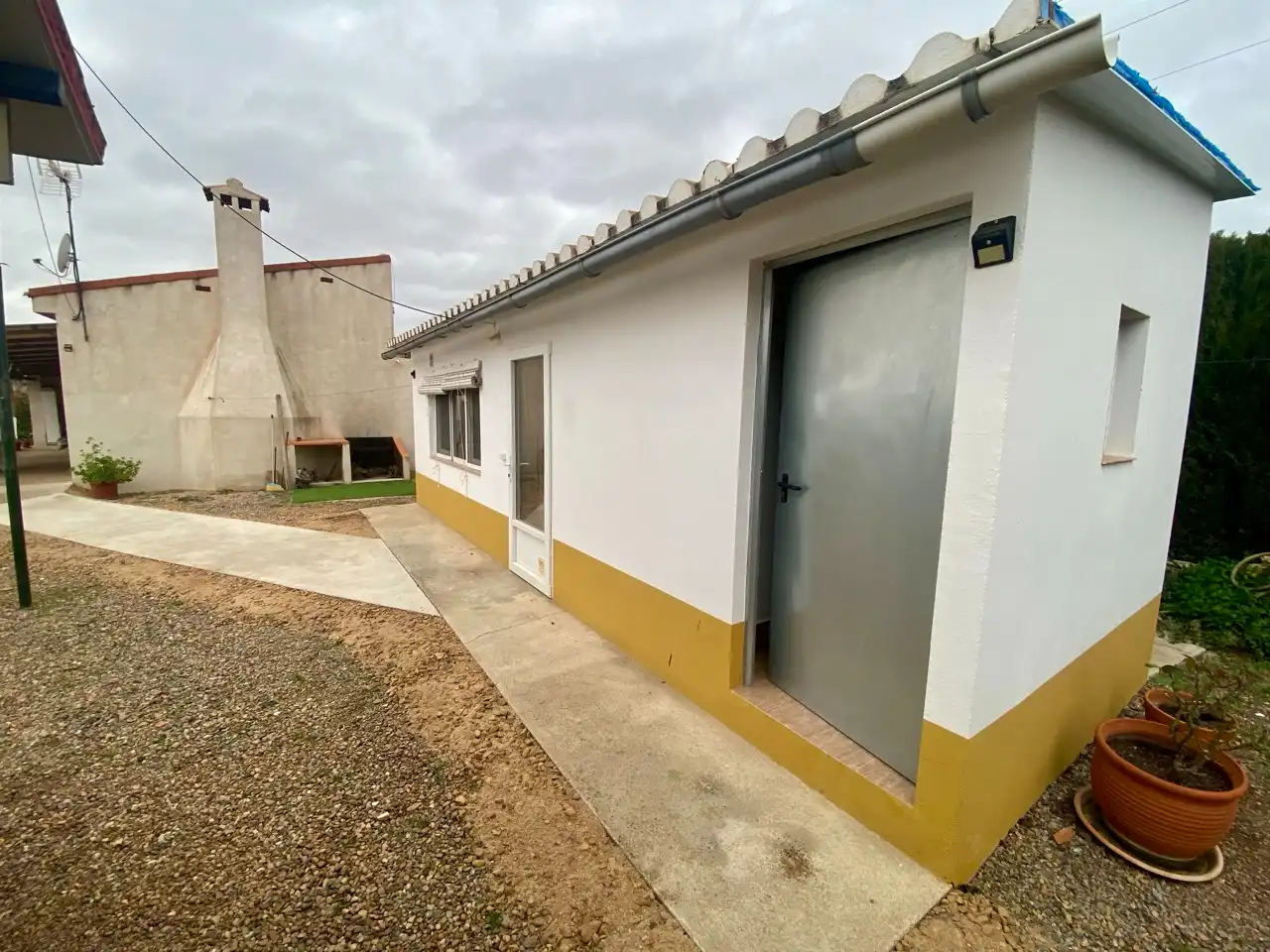 Vista exterior de Casa o chalet en venta en Villarrubia de los Ojos con Aire acondicionado, Calefacción y Jardín privado