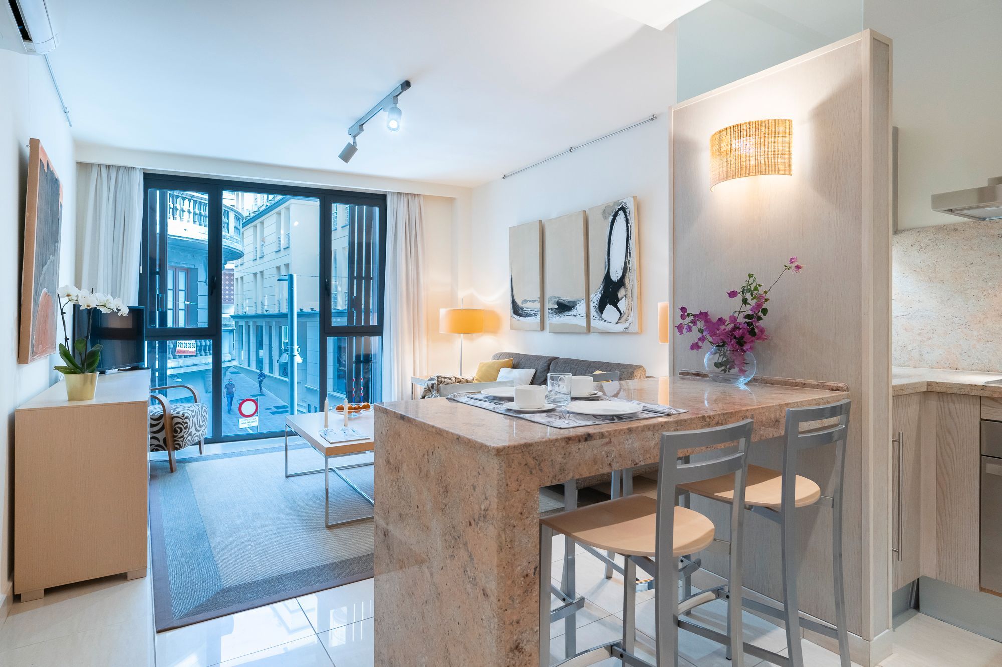 Exterior view of Flat for rent in  Santa Cruz de Tenerife Capital  with Storage room, Furnished and Washing machine