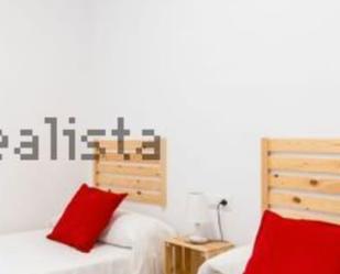 Bedroom of Flat to rent in  Sevilla Capital