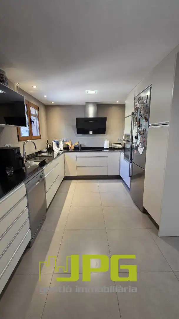 Cocina de Casa adosada en venta en Sant Joan d'Alacant con Aire acondicionado, Calefacción y Jardín privado