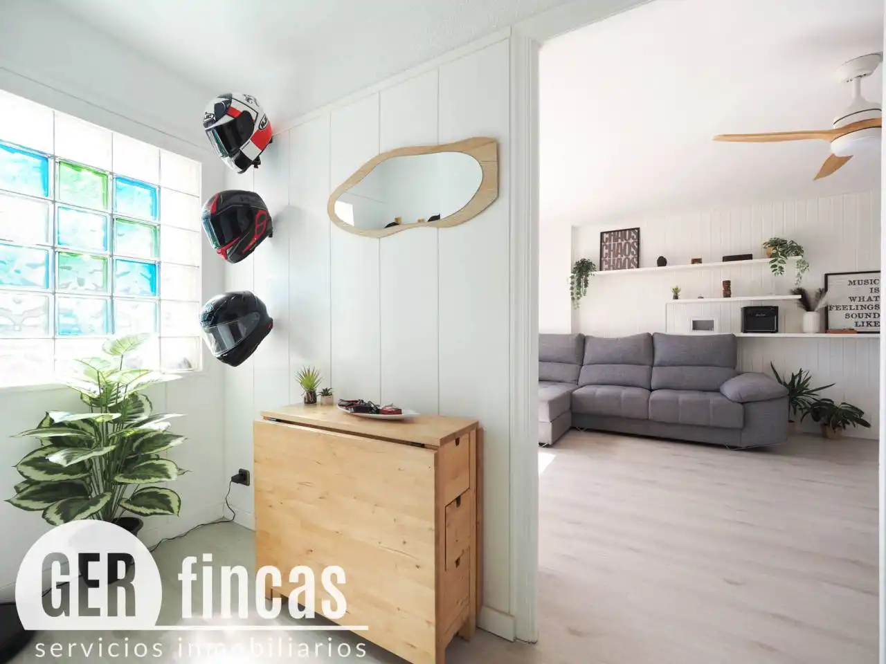 Sala d'estar de Àtic en venda en Ponent