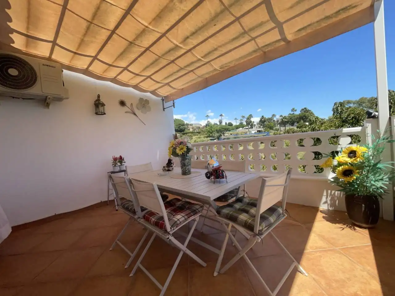 Terrassa de Finca rústica en venda en Estepona amb Aire condicionat, Calefacció i Jardí privat