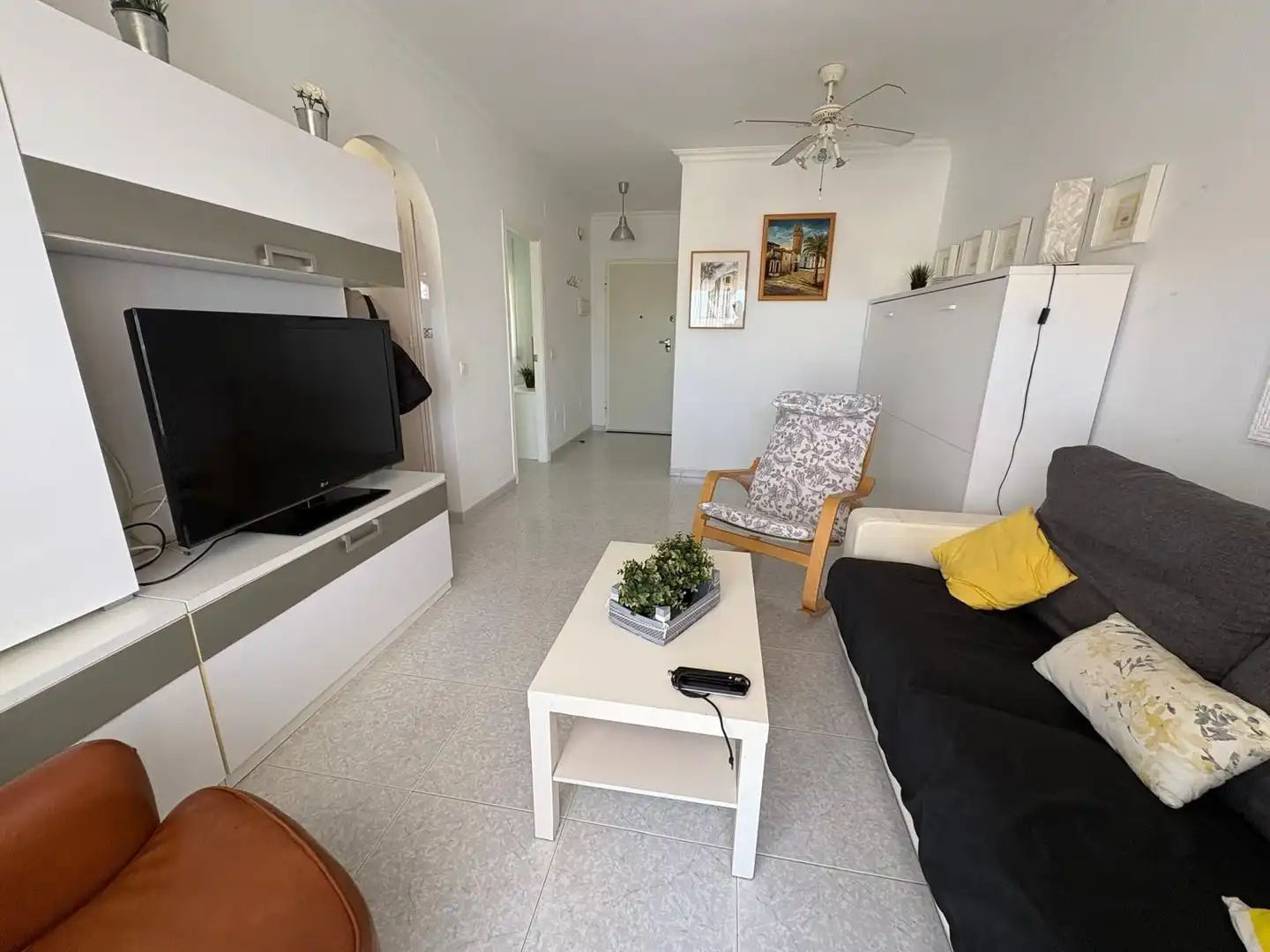 Sala d'estar de Apartament de lloguer en Torrox amb Terrassa i Piscina comunitària
