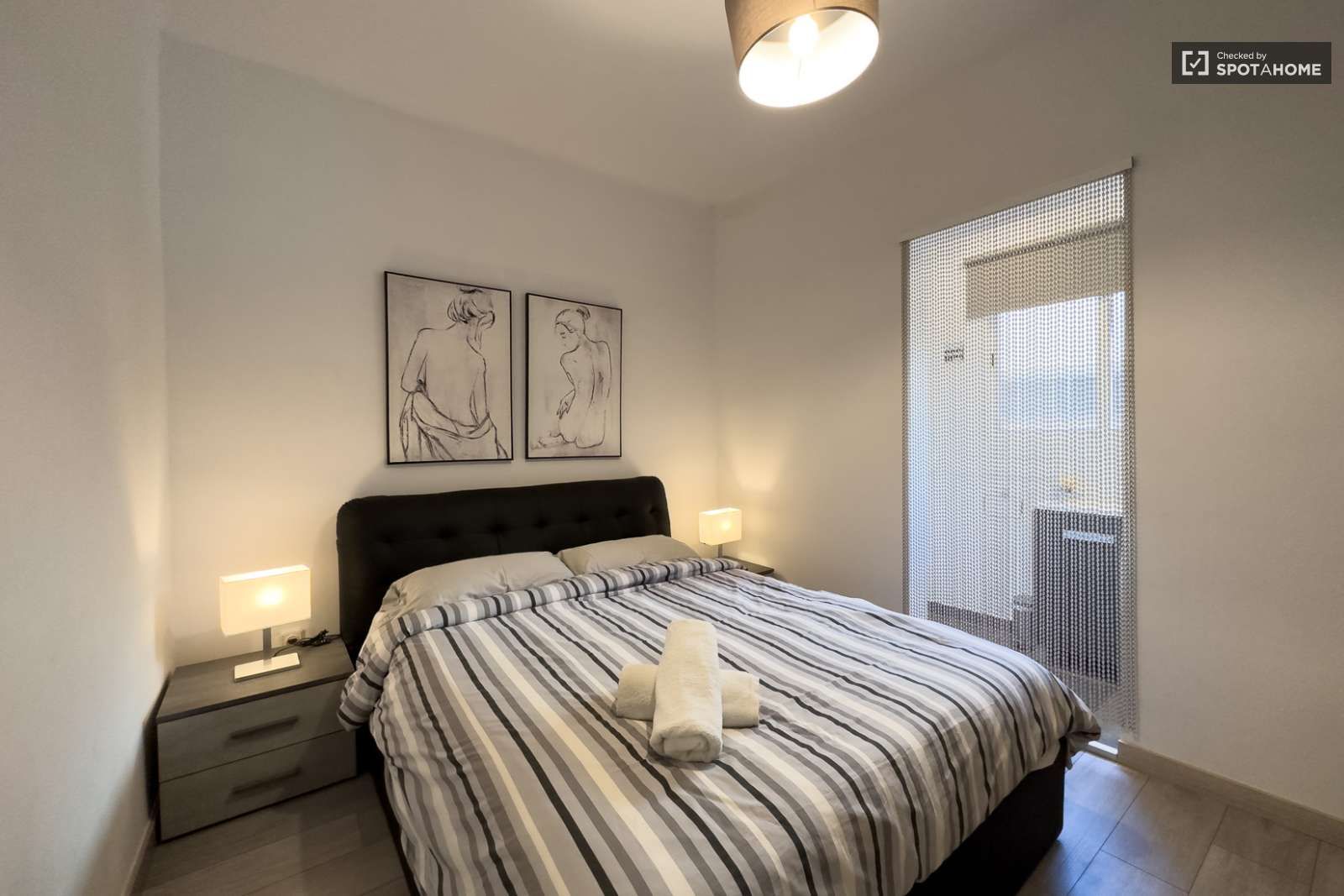 Bedroom of Flat to share in  Barcelona Capital  with Air Conditioner and Terrace
