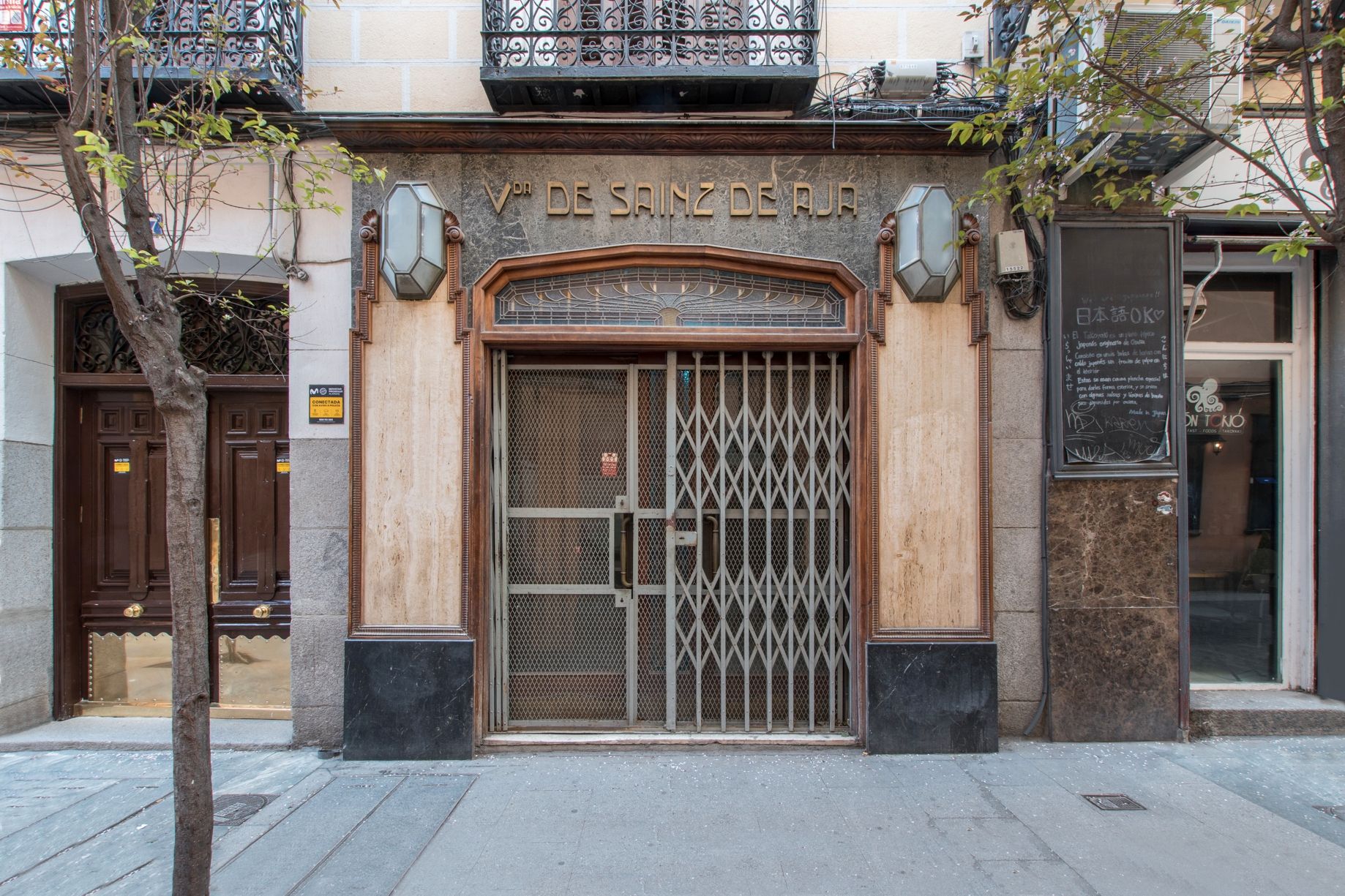 Vista exterior de Planta baja en venta en  Madrid Capital con Calefacción y Amueblado