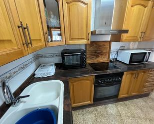 Kitchen of Flat to rent in Almansa  with Balcony