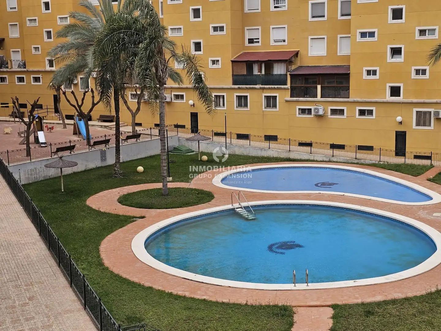 Schwimmbecken von Wohnung zum Verkauf in Aspe mit Abstellraum, Balkon und Gemeinschaftspool