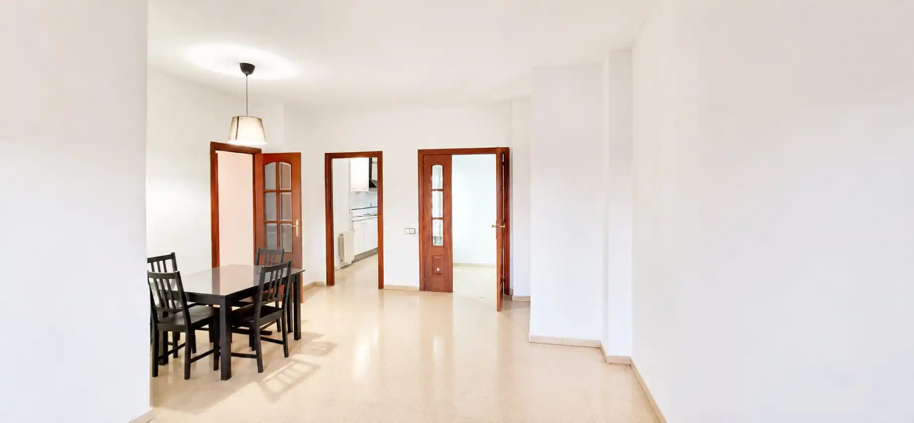 Wohnung zum Verkauf in Santa Coloma de Gramenet mit Heizung, Balkon und Alarm
