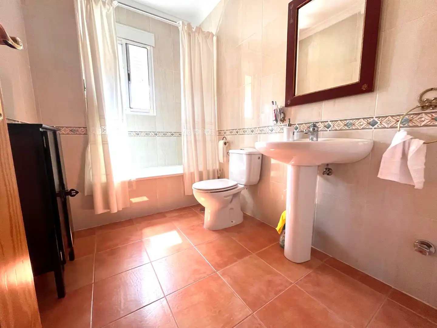 Baño de Casa adosada en venta en Islantilla con Aire acondicionado, Terraza y Piscina