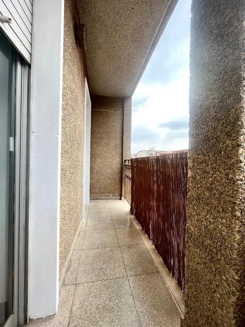 Piso de alquiler en Avenida de Ausiàs March, San Crispín