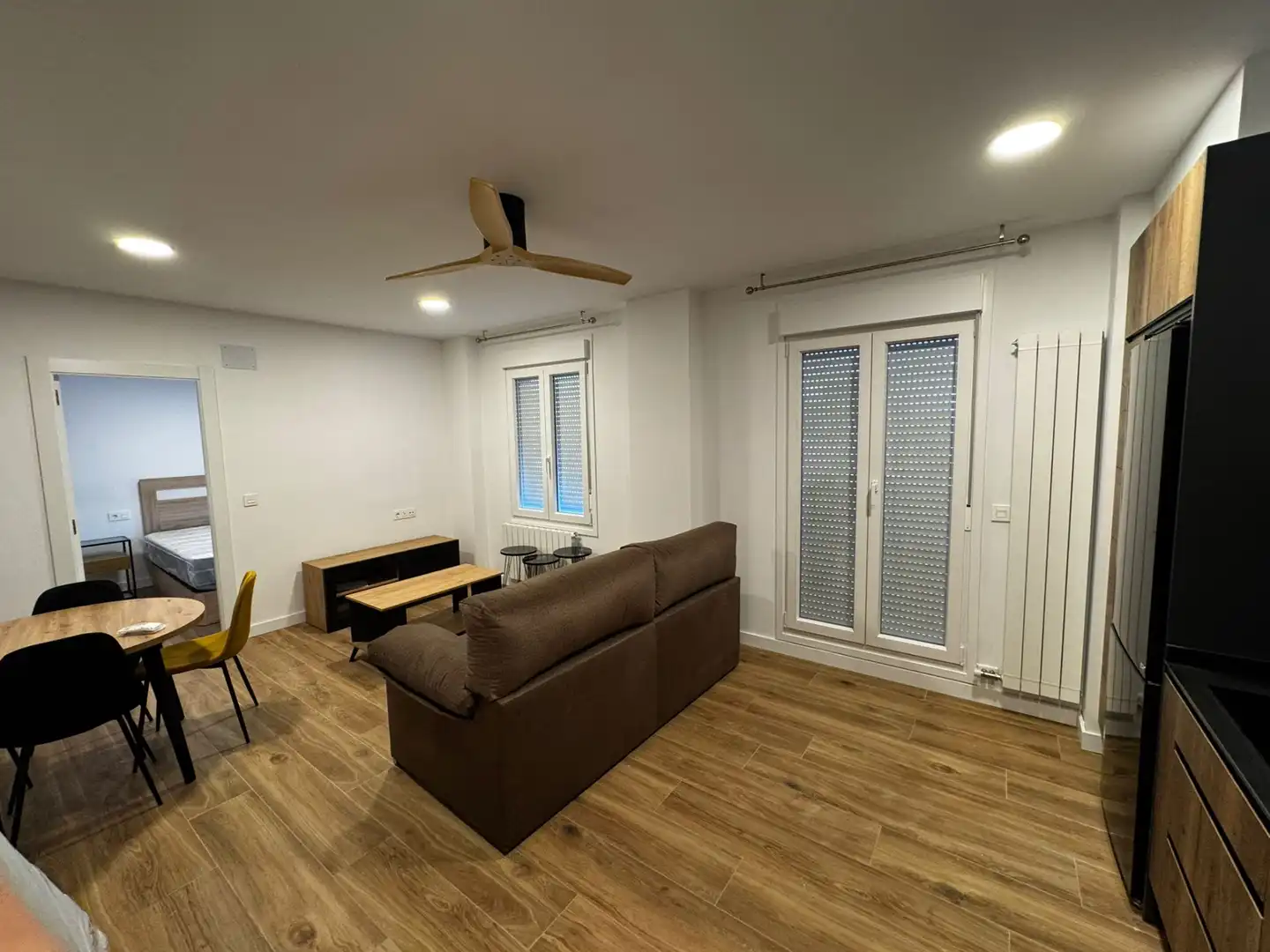 Wohnzimmer von Wohnungen zur Miete in Zaragoza mit Heizung, Möbliert und Ofen