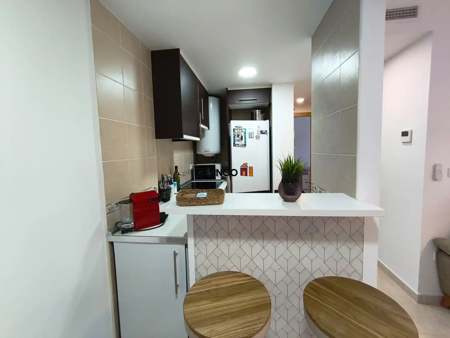 Cocina de Apartamento de alquiler en Bellreguard con Aire acondicionado, Calefacción y Jardín privado