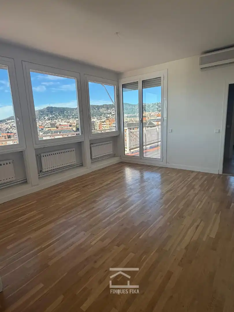 Habitación de Ático de alquiler en Barcelona con Aire acondicionado, Calefacción y Parquet