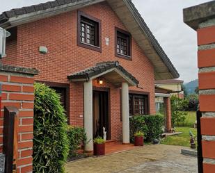 Vista exterior de Casa o xalet en venda en Guriezo amb Terrassa, Piscina i Balcó