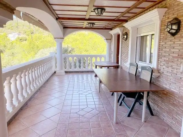 Terrassa de Casa o xalet en venda en Benicasim / Benicàssim amb Aire condicionat, Jardí privat i Terrassa