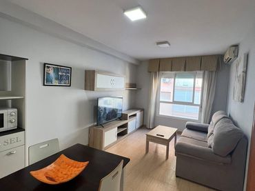 Apartment with lift to rent in Ciudad Jardín - Tagarete - El Zapillo