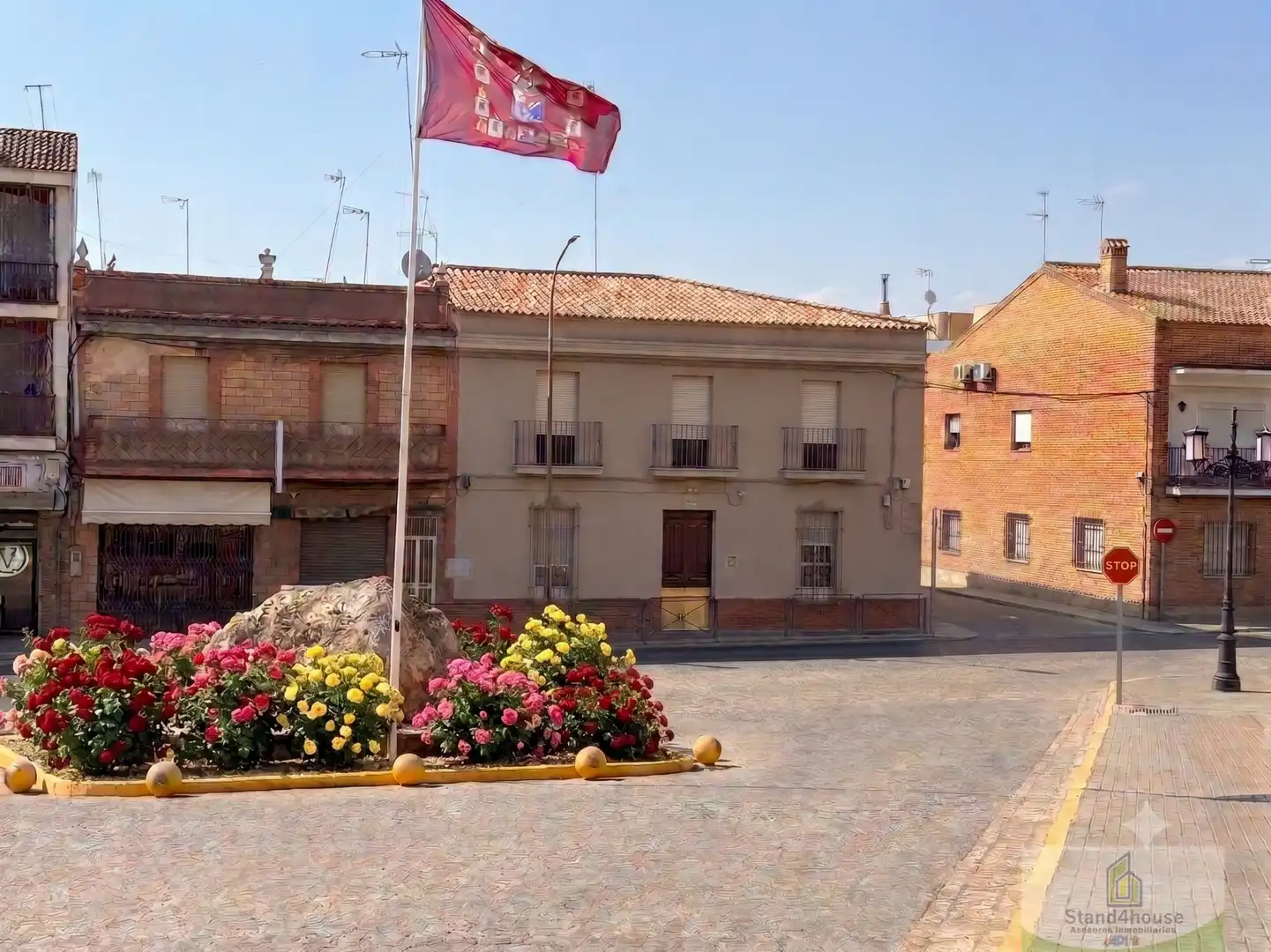 Vista exterior de Casa adosada en venda en Niebla amb Calefacció, Terrassa i Traster
