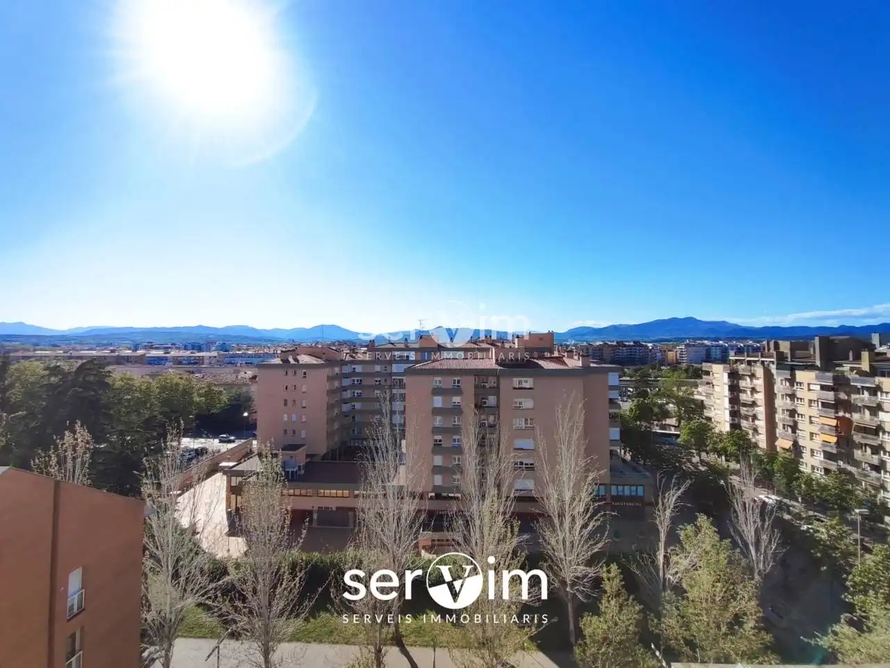 Parkplatz von Dachboden zum Verkauf in Girona mit Abstellraum