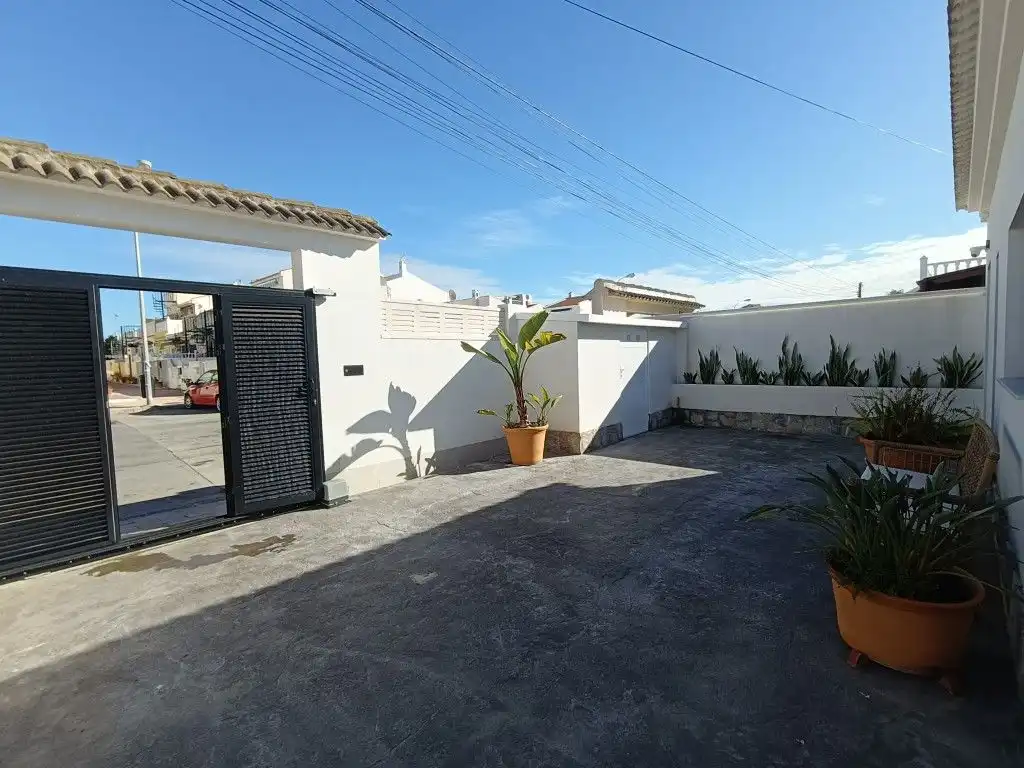 Villa mit Pool zum Verkauf in Zona Carrefour - Urbanizaciones, imagen 26