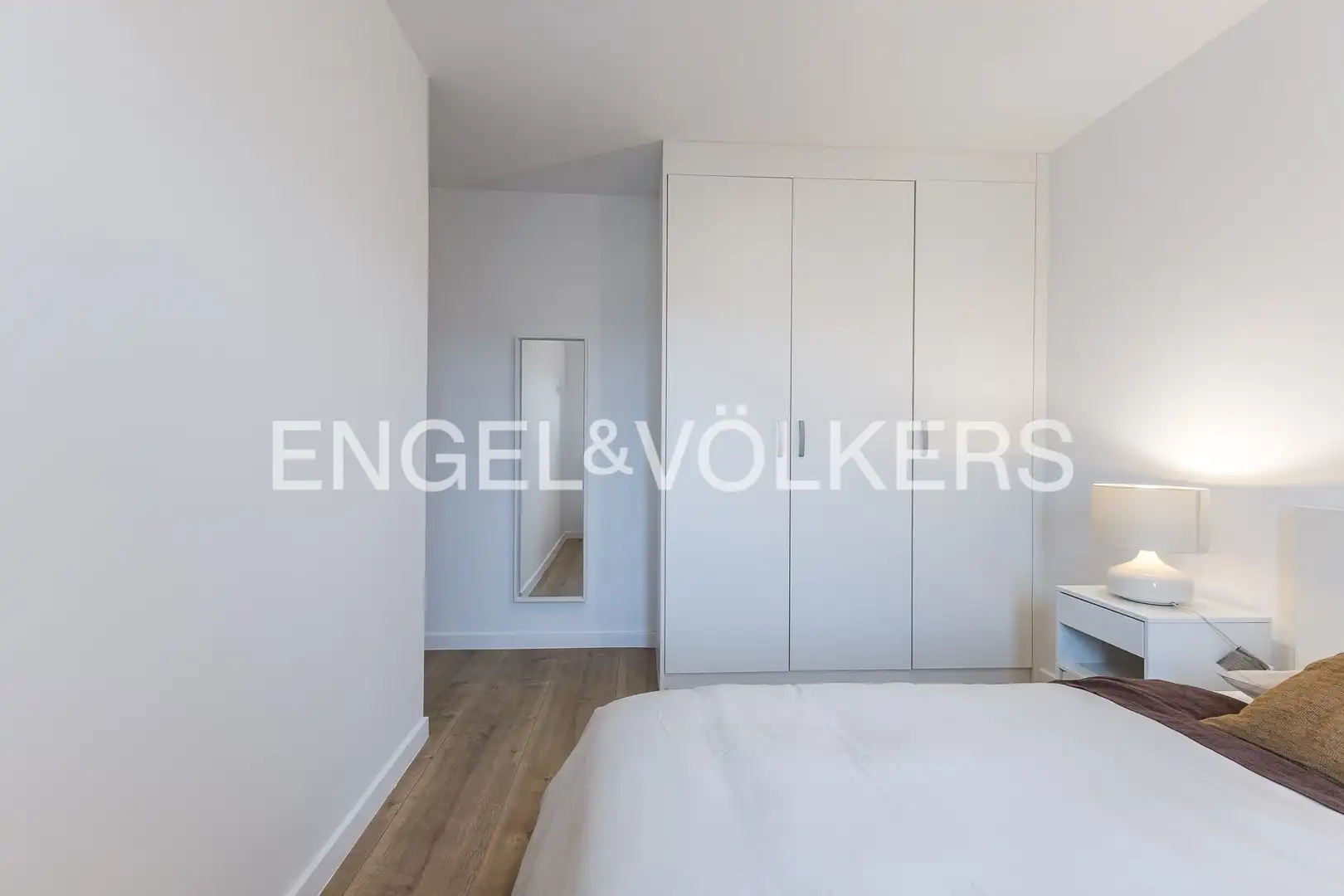 Schlafzimmer von Dachboden zum Verkauf in Barcelona mit Klimaanlage, Heizung und Parkett
