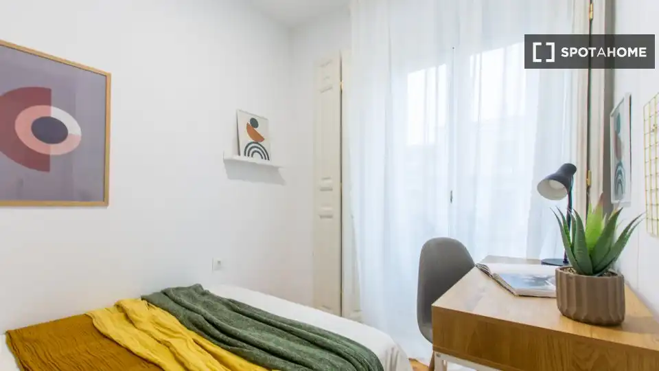 Bedroom of Flat for share in Moncloa - Aravaca