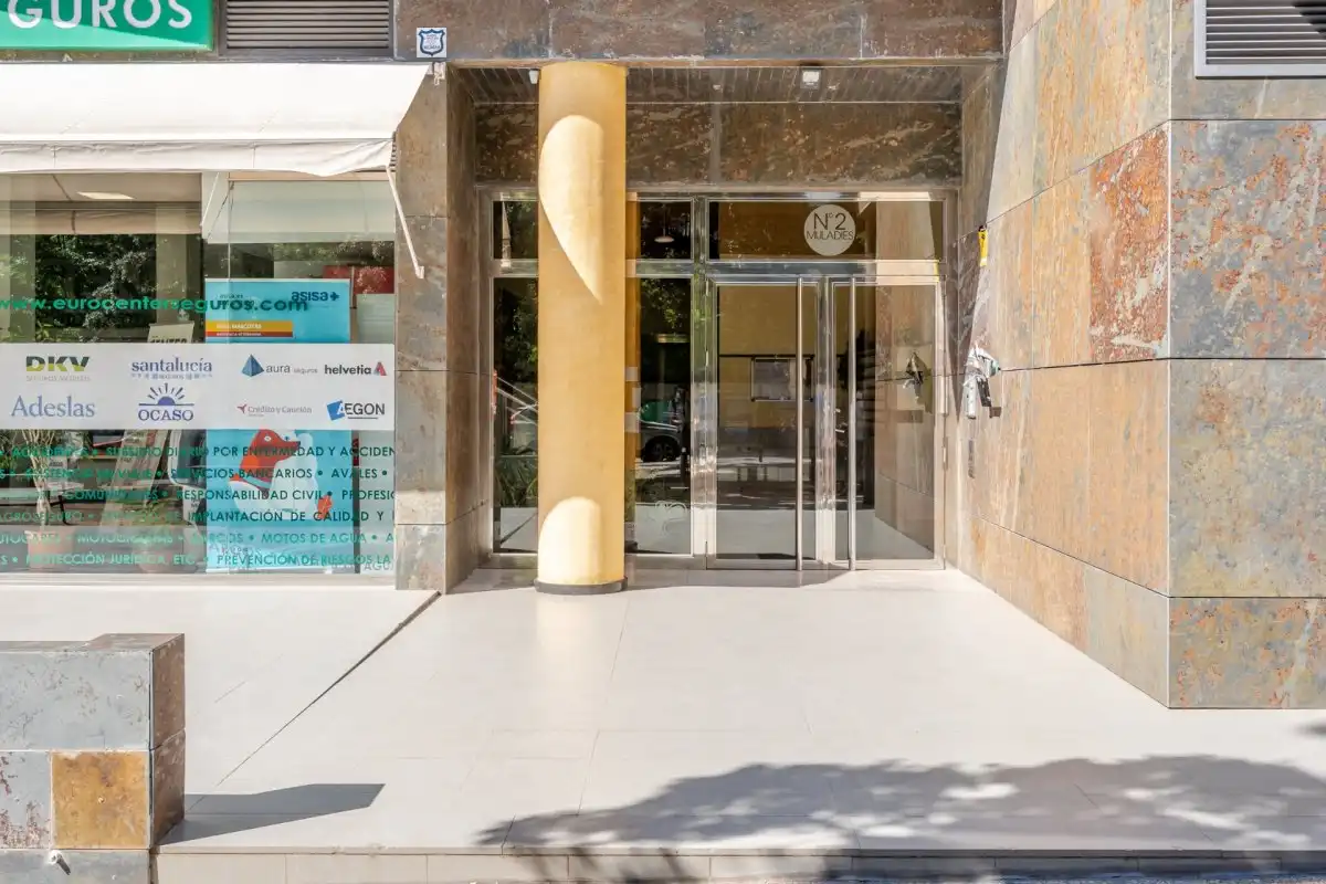 Garaje en venta en Calle muladies, Parque Lagos