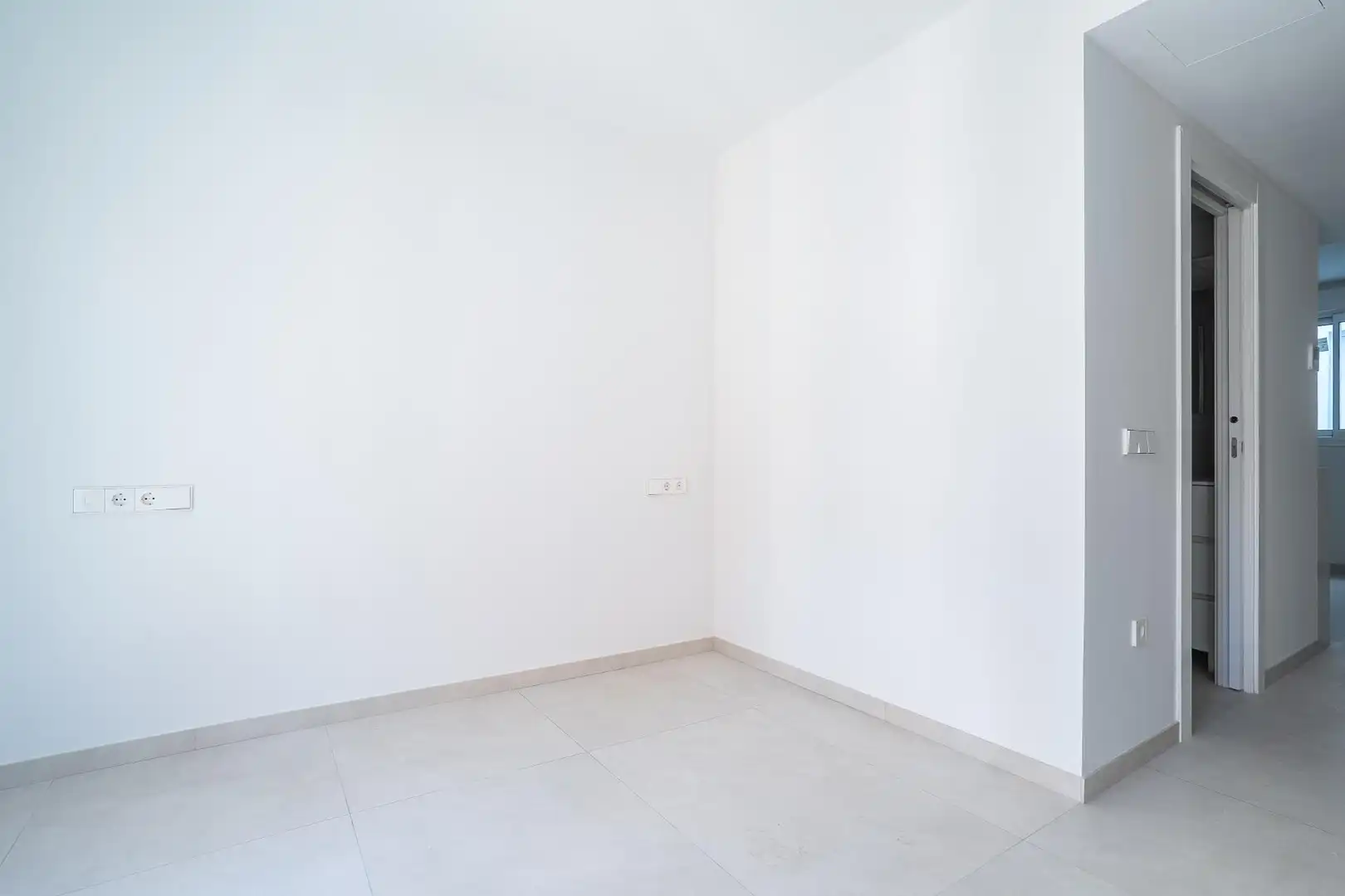 Wohnung zur Miete in Calle de las Cámaras, Plaza de Toros - Santa Rita