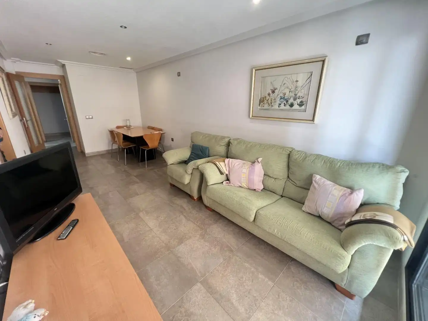 Sala d'estar de Apartament en venda en Torrevieja amb Aire condicionat, Terrassa i Moblat