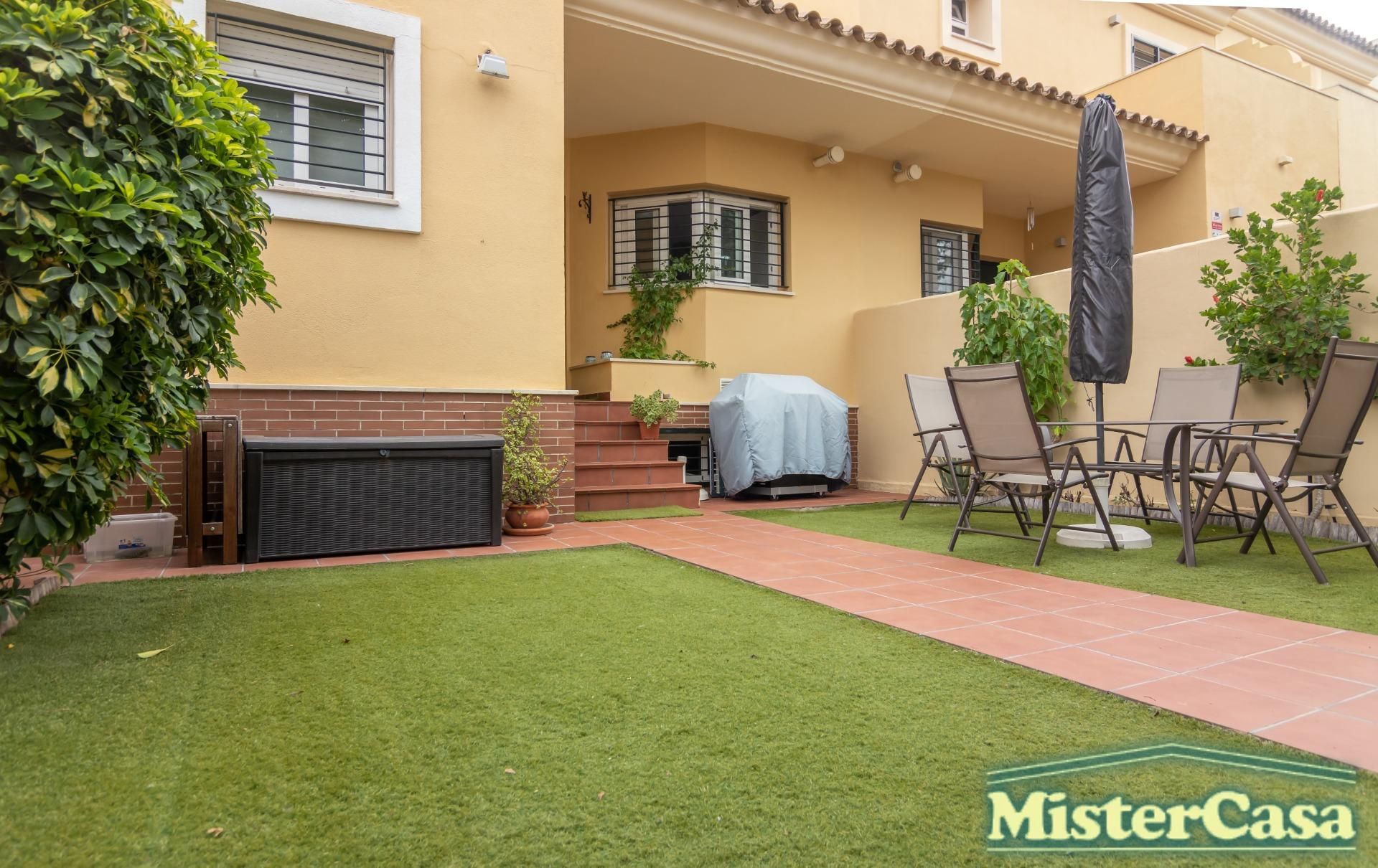 Terrassa de Casa adosada en venda en Jerez de la Frontera amb Aire condicionat, Jardí privat i Terrassa