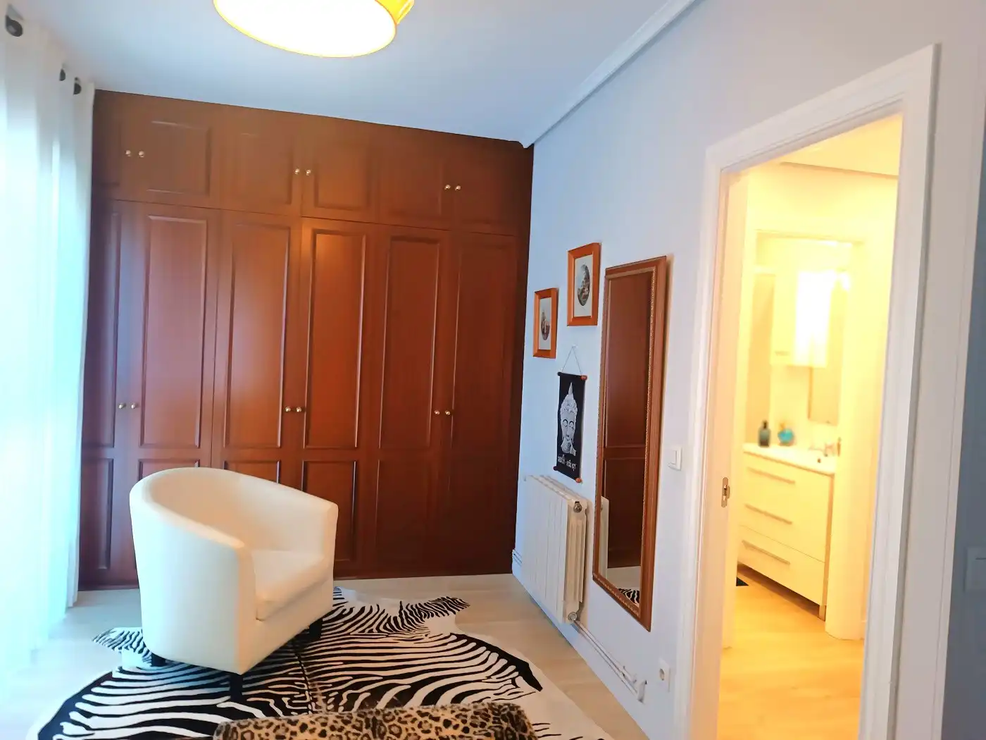 Schlafzimmer von Dachboden zum Verkauf in Sopela mit Heizung, Terrasse und Abstellraum