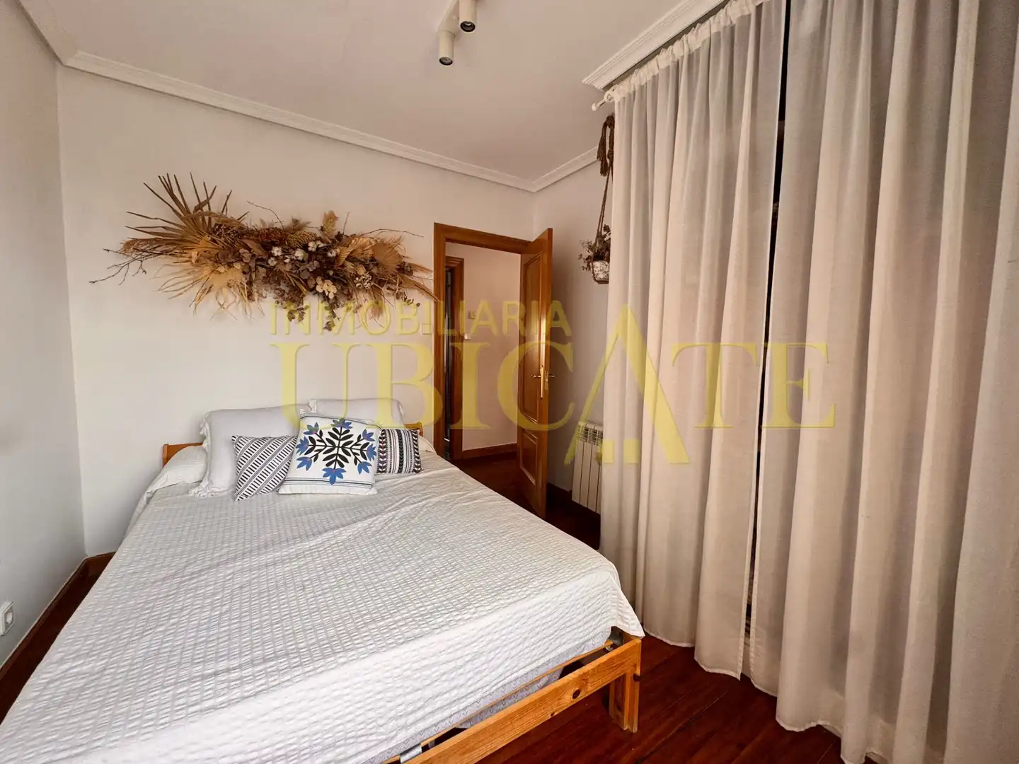 Habitación de Piso en venta en Castro-Urdiales con Calefacción, Terraza y Amueblado