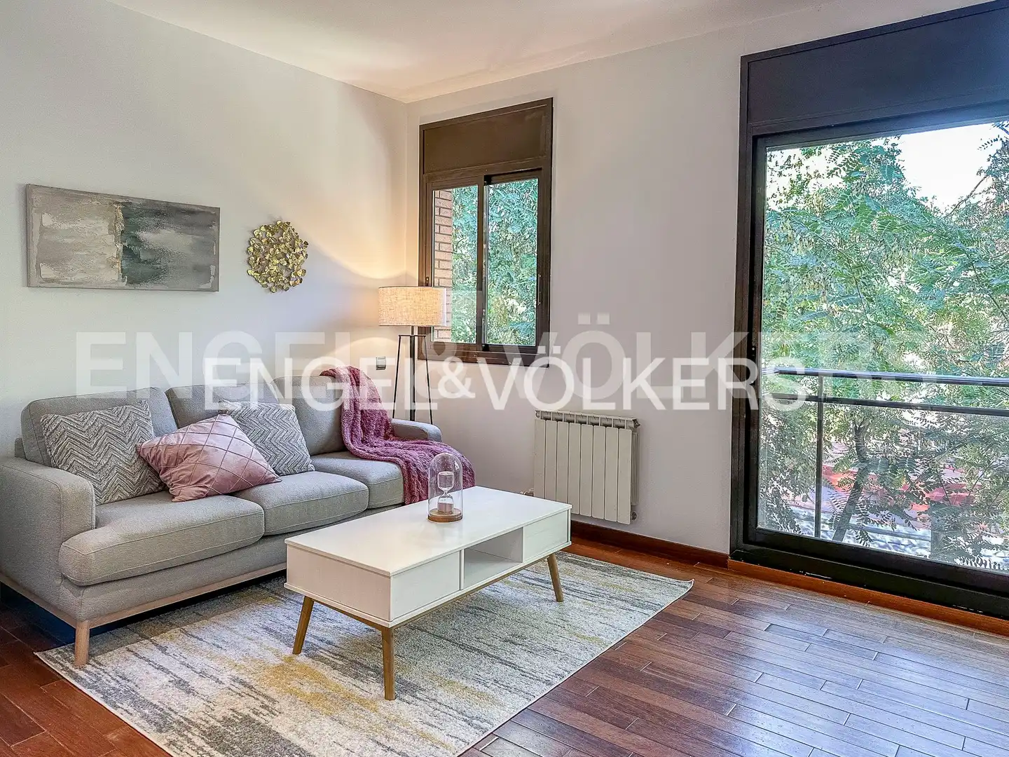 Wohnzimmer von Dachboden zum Verkauf in Barcelona mit Klimaanlage, Heizung und Terrasse