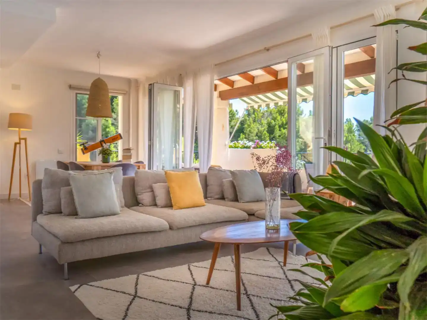Wohnzimmer von Wohnung zur Miete in Altea mit Klimaanlage, Schwimmbad und Balkon
