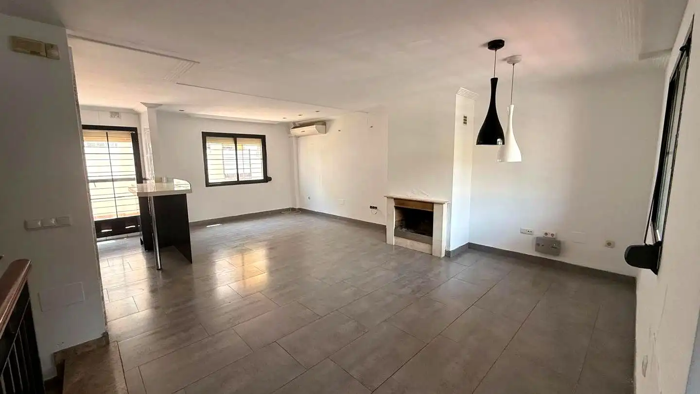 Casa a schiera con piscina in vendita a Churriana, imagen 9