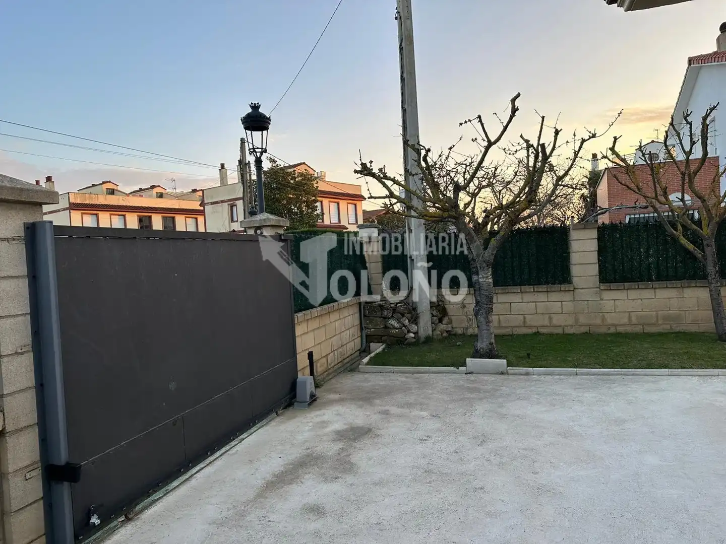 Houses for sale in Anguciana  with Heating, Private garden and Parquet flooring