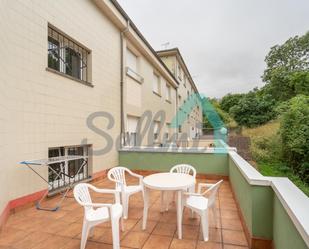 Terrassa de Pis en venda en Nava amb Parquet, Terrassa i Traster