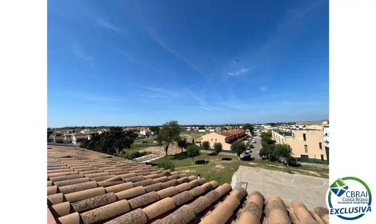 Außenansicht von Maisonette zum Verkauf in Empuriabrava