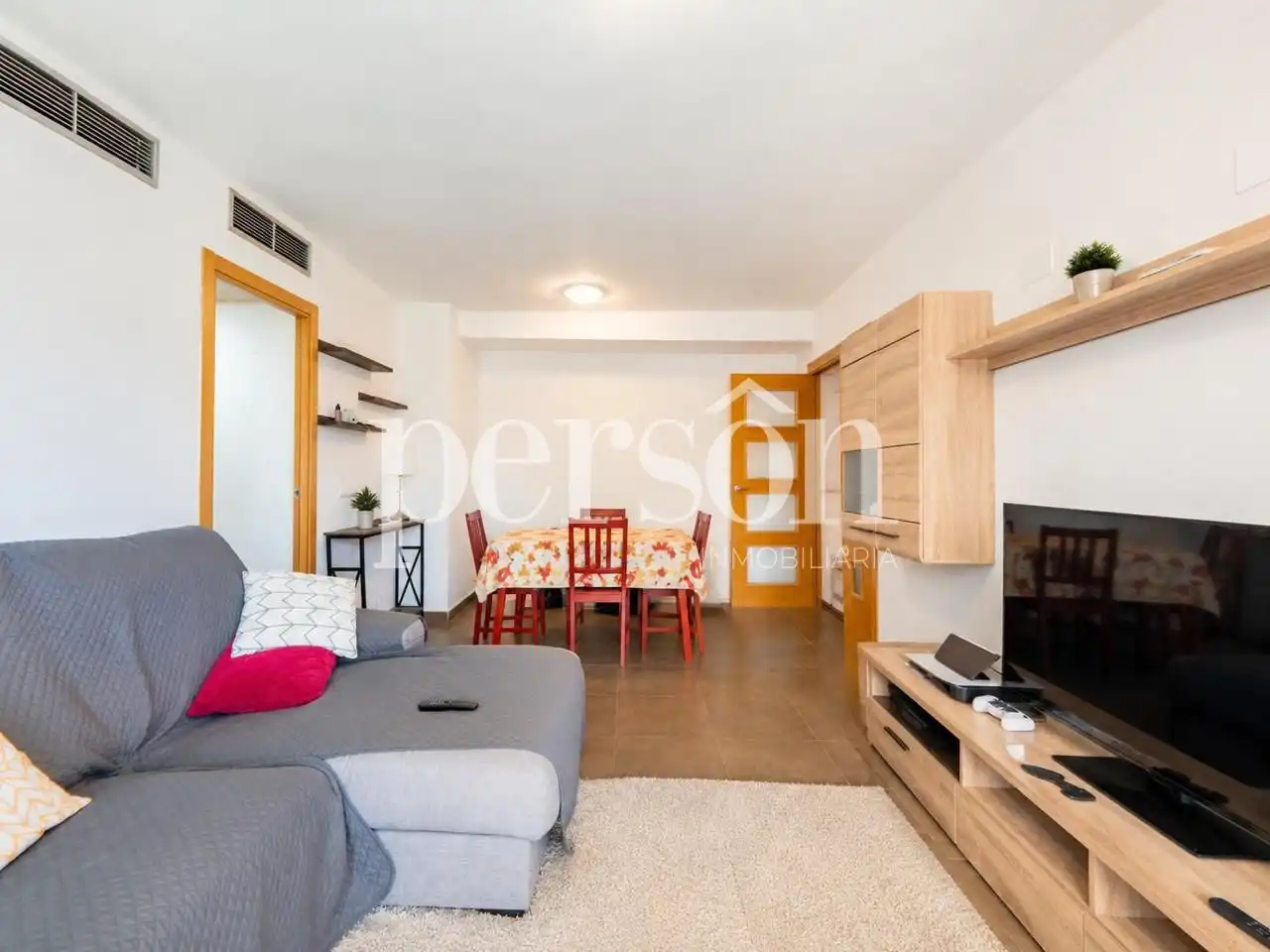 Living room of Flat for rent in Valencia  with Air Conditioner, Balcony and Community pool