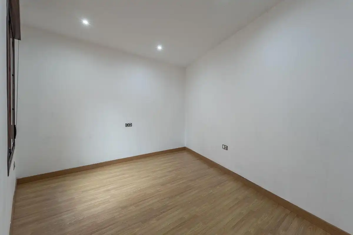 Piso en venta en La Zubia con Aire acondicionado y Trastero