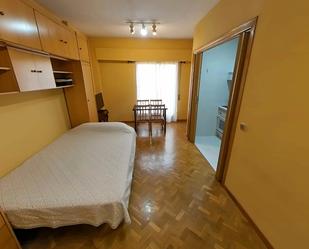 Bedroom of Flat to rent in  Madrid Capital  with Heating, Furnished and Washing machine