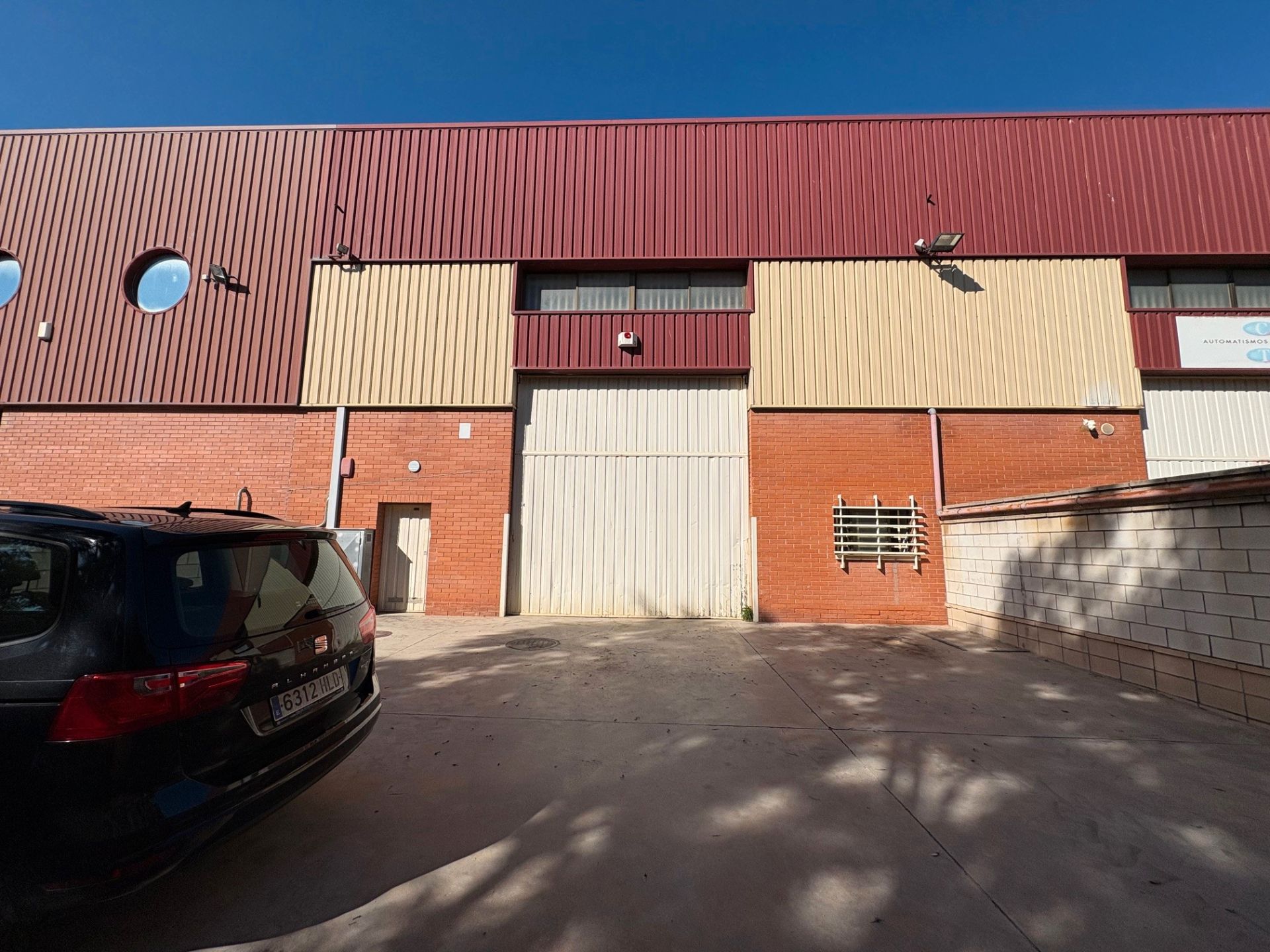 Exterior view of Industrial buildings to rent in Badalona  with Heating and Alarm